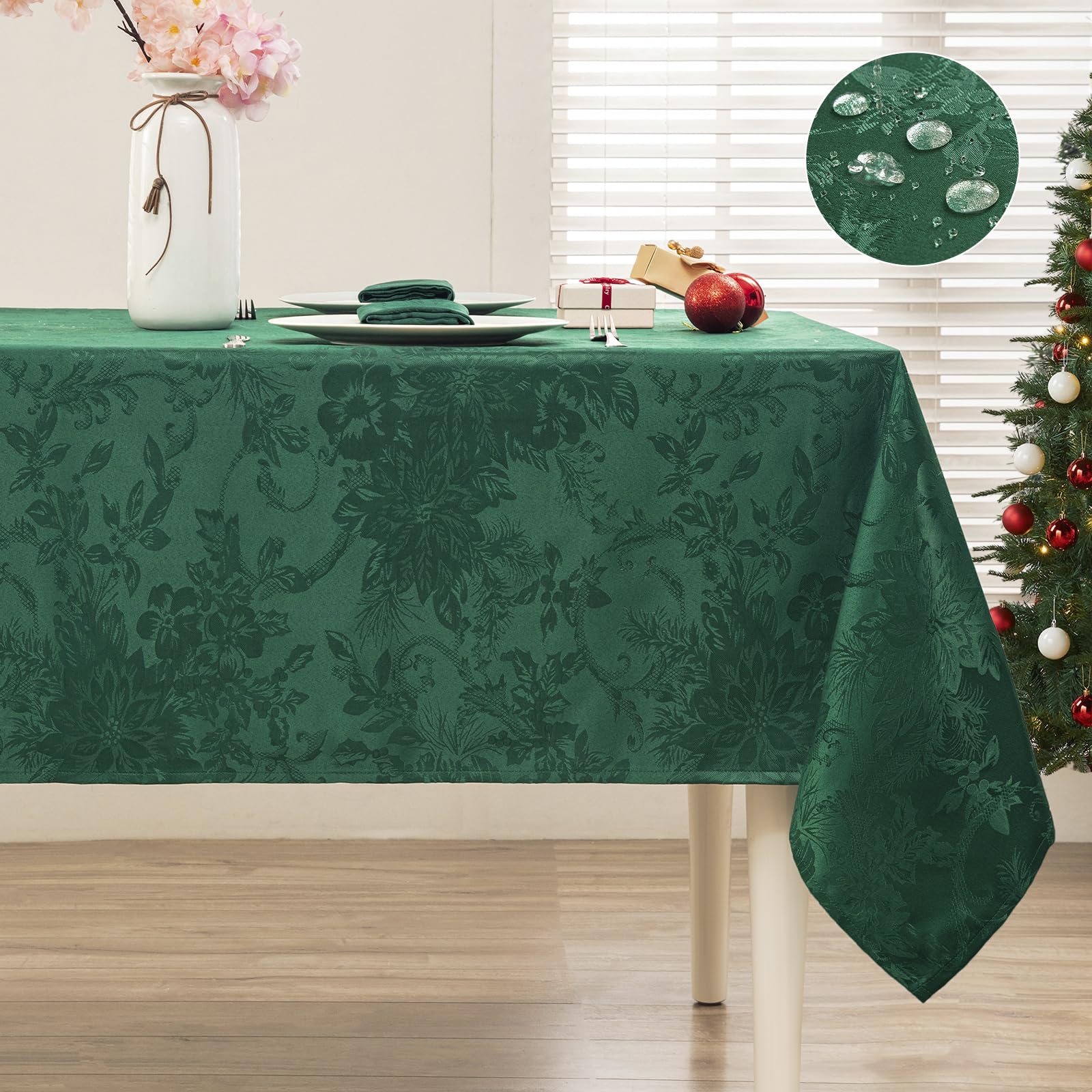 Mantel Ahomuily con poinsetias y acebo, ideal para cenas navidenas elegantes
