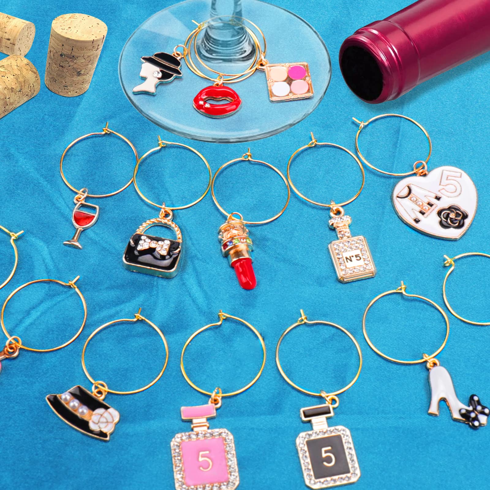 AIERSA montaje sencillo de accesorios para copas, rápida y práctica.
