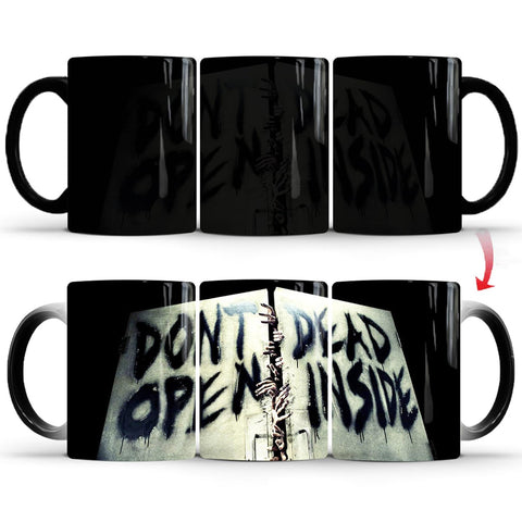 Taza Aigori mano emergente: ideal para noches de terror