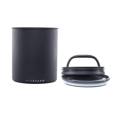 AirScape Kilo con tapa interior de émbolo para expulsar oxígeno y conservar el café.