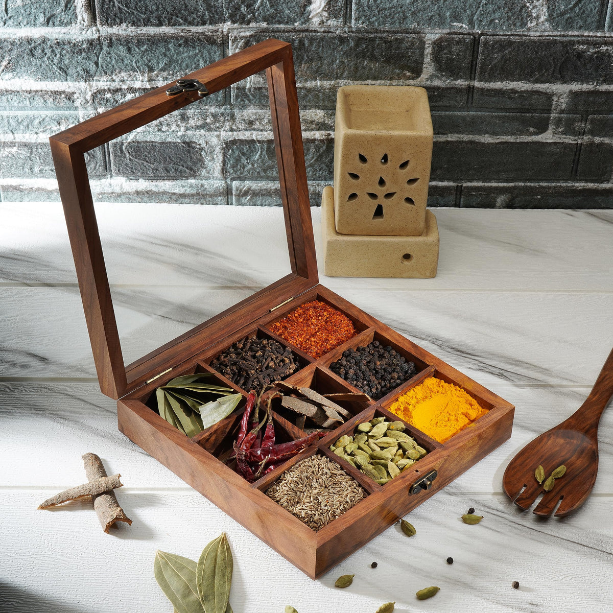 Ajuny caja de especias con tapa de vidrio vista frontal para elegir especias fácilmente