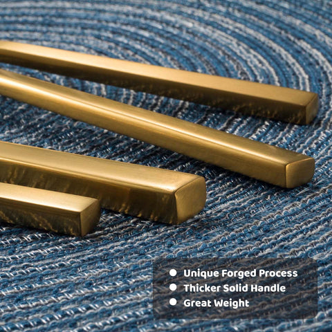 Alata Cube Gold: acabado dorado mate en acero inoxidable