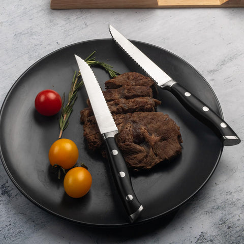 Alata presentación en mesa: conjunto elegante para servir carnes