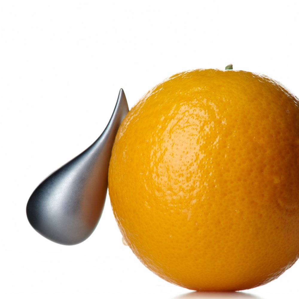 Alessi Apostrophe GCH02, uso en cocina creativa para presentaciones elegantes.