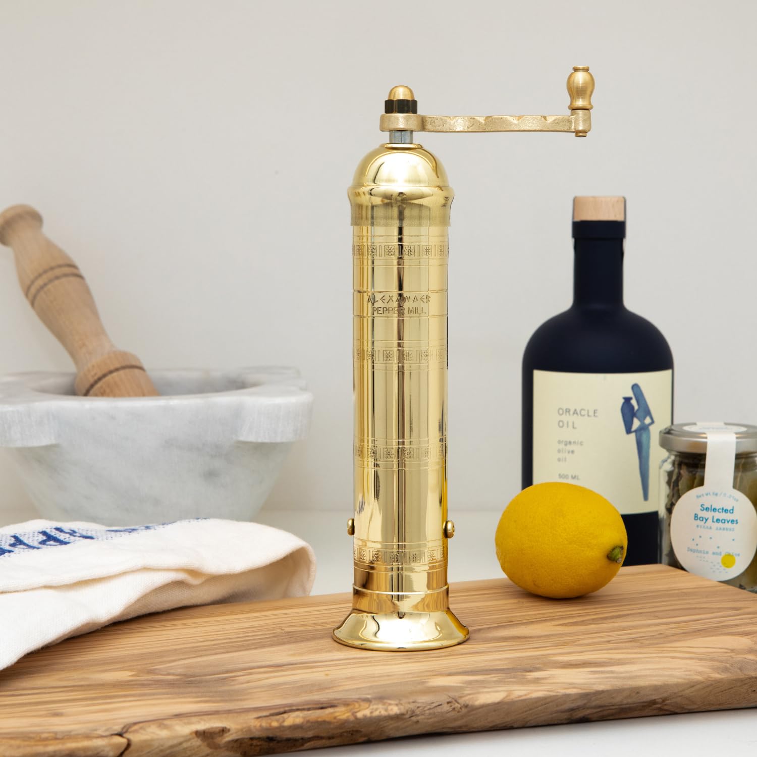 Alexander Home manivela griego latón para moler pimienta fresca en mesa