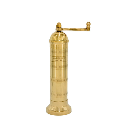 Alexander Home Molinillo europeo bronce 8 pulgadas sobre mesa, ideal para realzar aromas al cocinar.