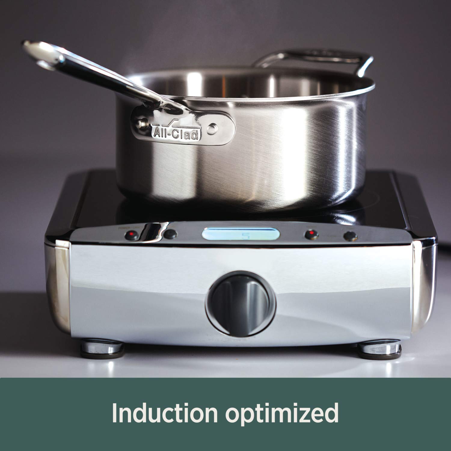 Acabado cepillado del All-Clad D5 añade estilo y limpieza fácil.