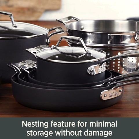 All-Clad Essentials sartén para saltear 4 cuartos con tapa para platos jugosos.