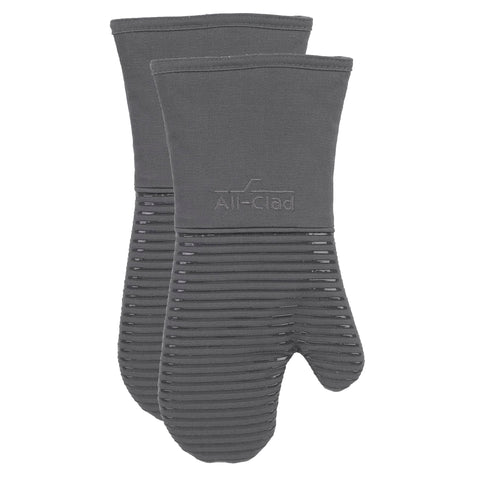 Guantes All-Clad con agarre antideslizante para manejo seguro de ollas calientes.