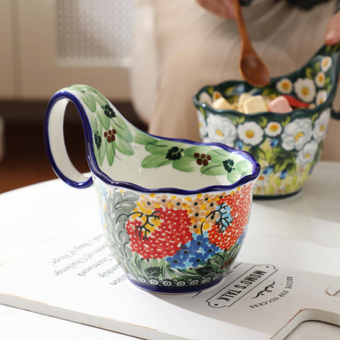 ALMA cuenco con detalle pintado a mano para decorar la mesa.