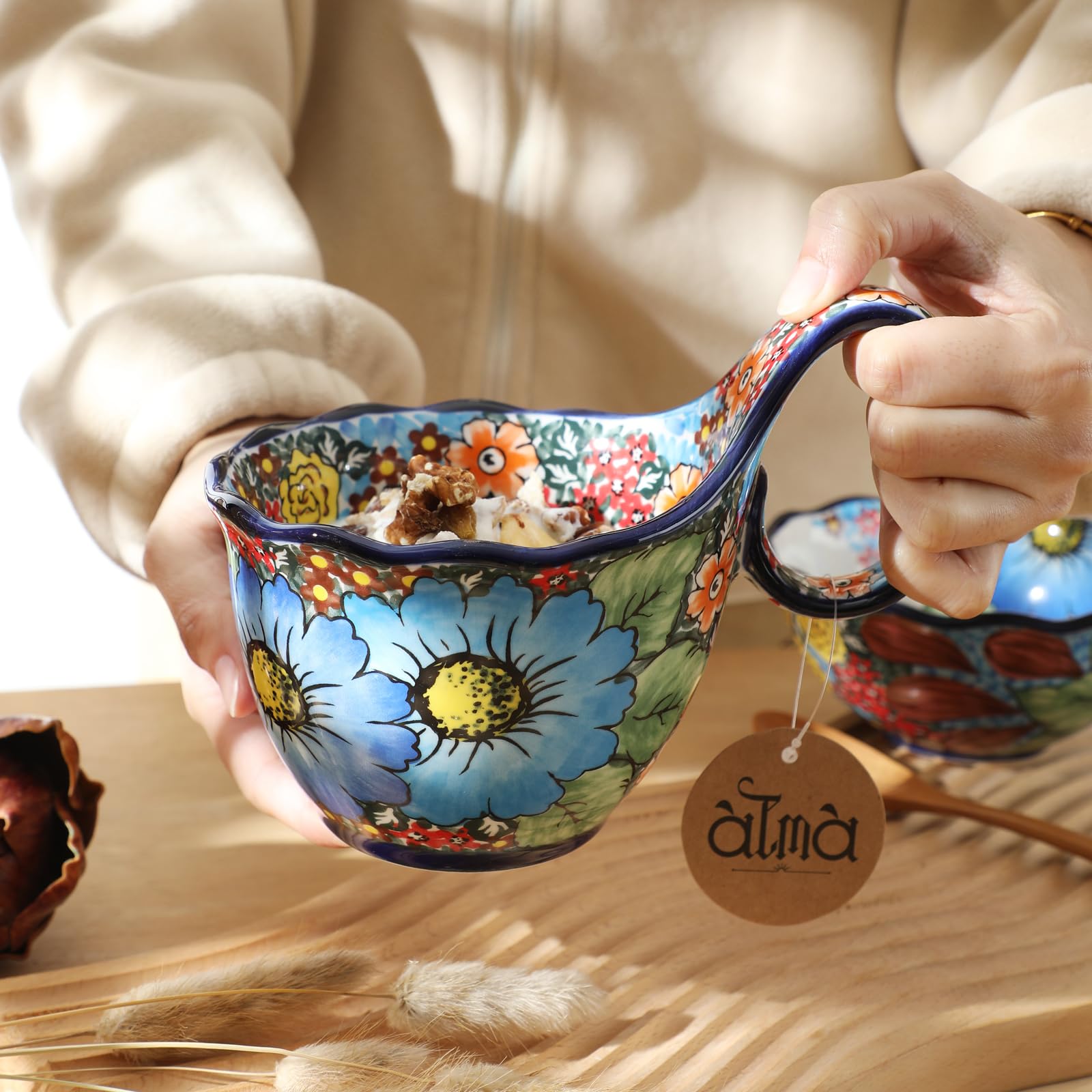 ALMA tazon con diseño floral añade estilo decorativo