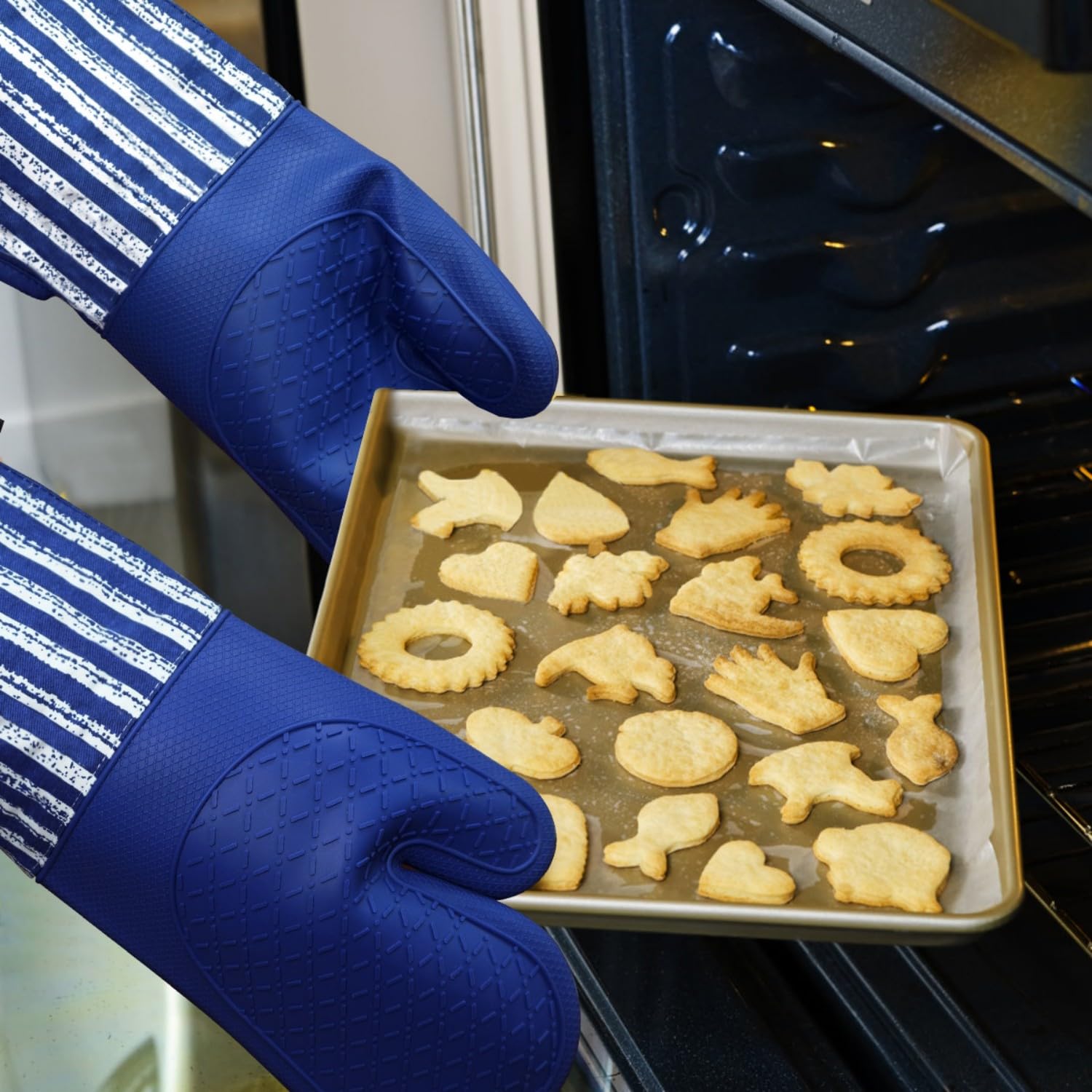 Guantes Alselo largo ergonómico para alcance seguro en la cocina.