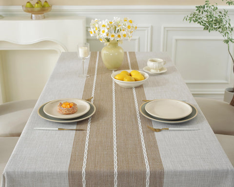 Mantel Alsoo con recubrimiento impermeable para proteger la mesa.