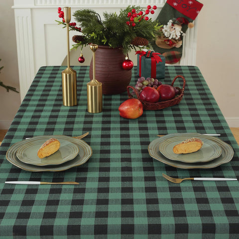 Mantel Alsoo con patrón vichy rectangular, aporta estética versátil para el comedor.