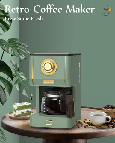 AMASTE cafetera diseño retro compacto, ideal para cocinas pequeñas y espacios modernos.