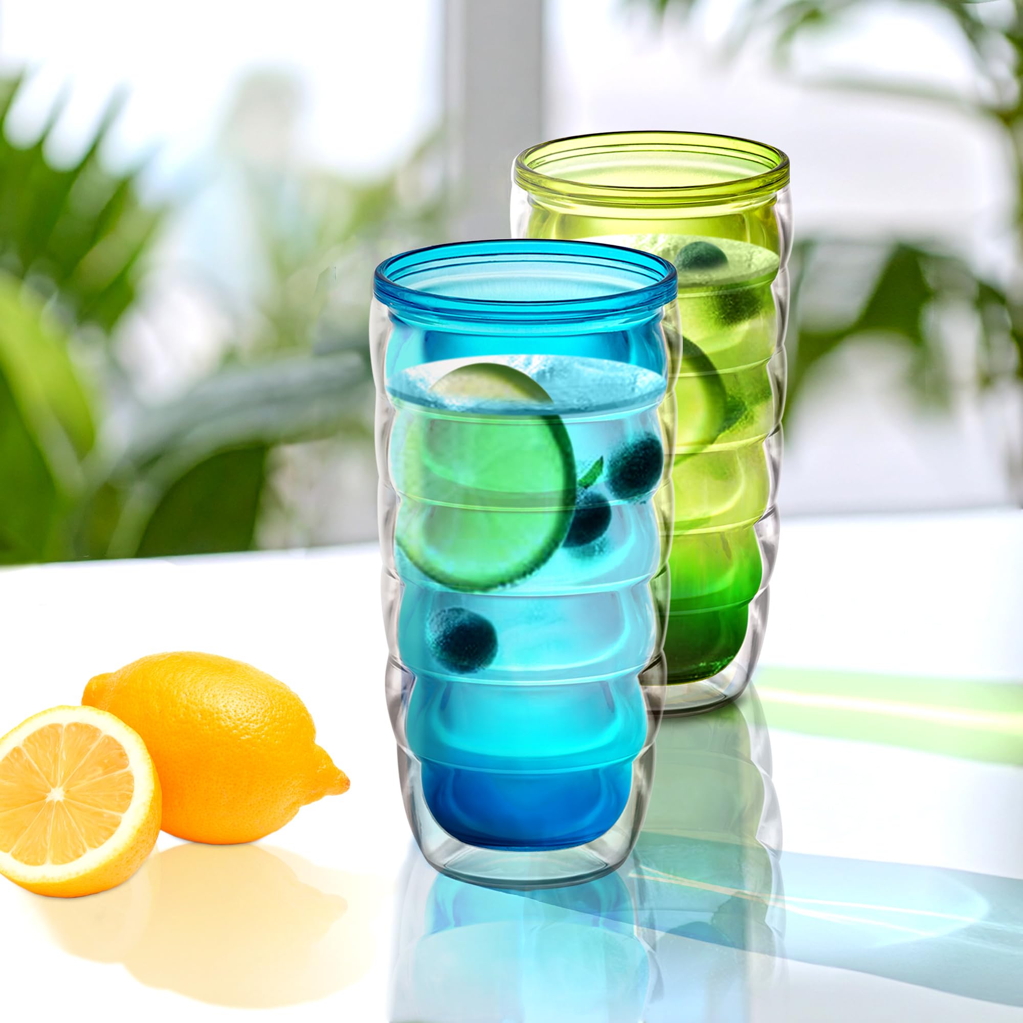 Vaso para interiores y exteriores de Amazing Abby Arctic, ideal para reuniones.