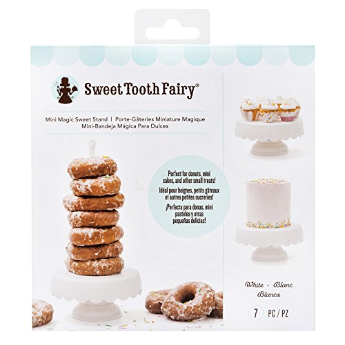 Apilador de donas de American Crafts facilita torres de mini pasteles.