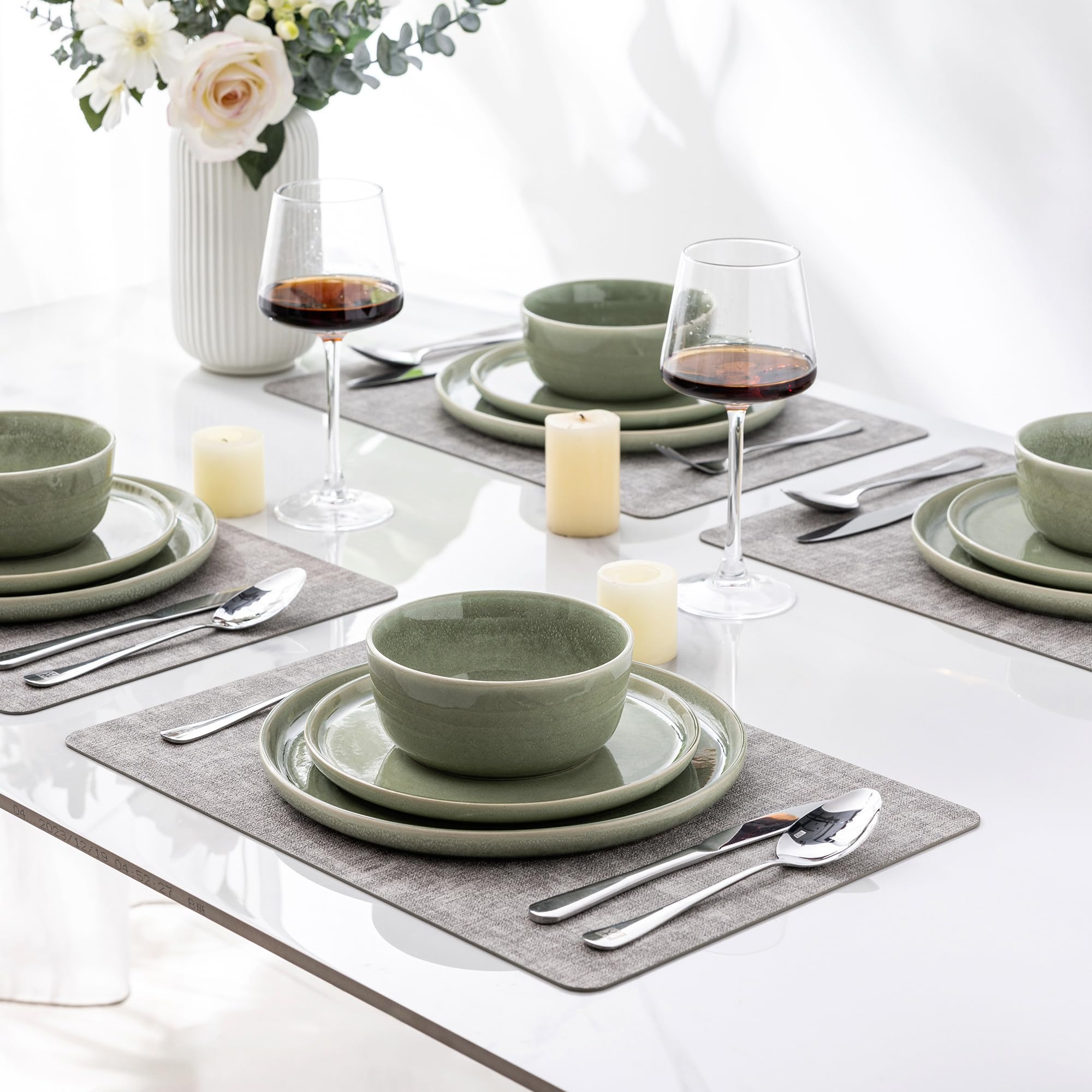 AmorArc diseño moderno para mesa minimalista y elegante.