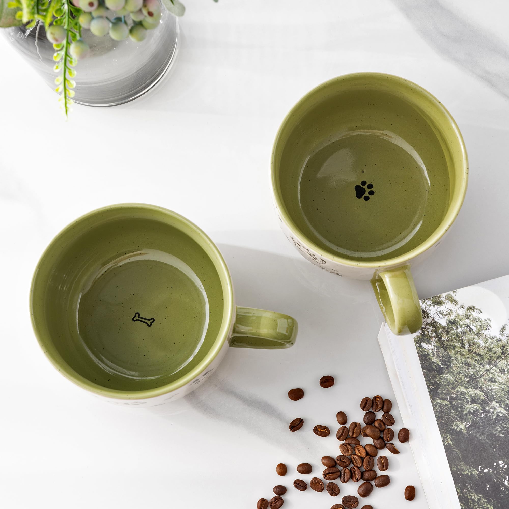 AmorArc taza con patrón perros-gatos, añade encanto a la mesa.