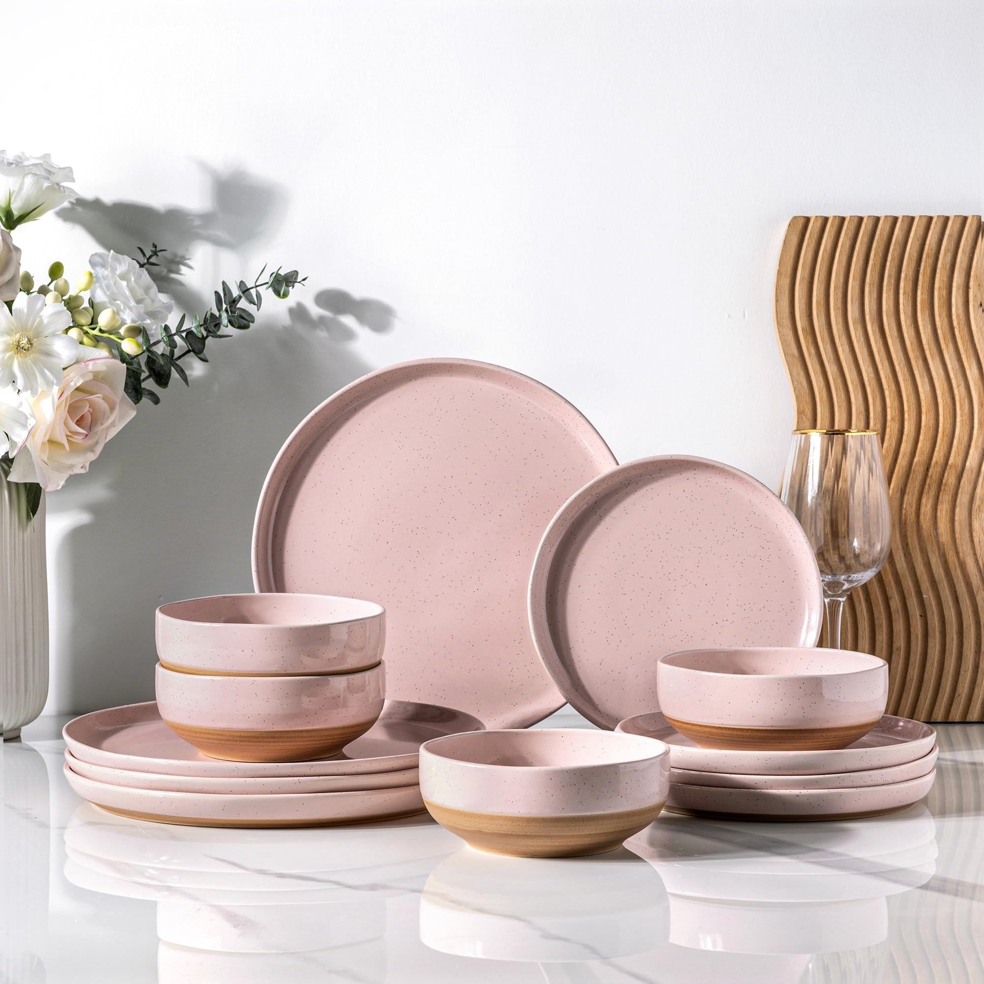 AmorArc platos de cena de 10,5 pulgadas con borde ondulado y tono rosa nube