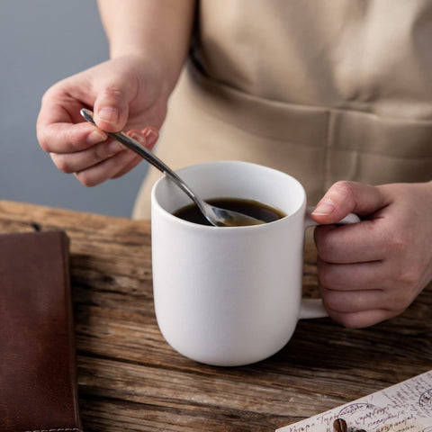 AmorArc taza café borde ondulado que añade estilo al ritual.