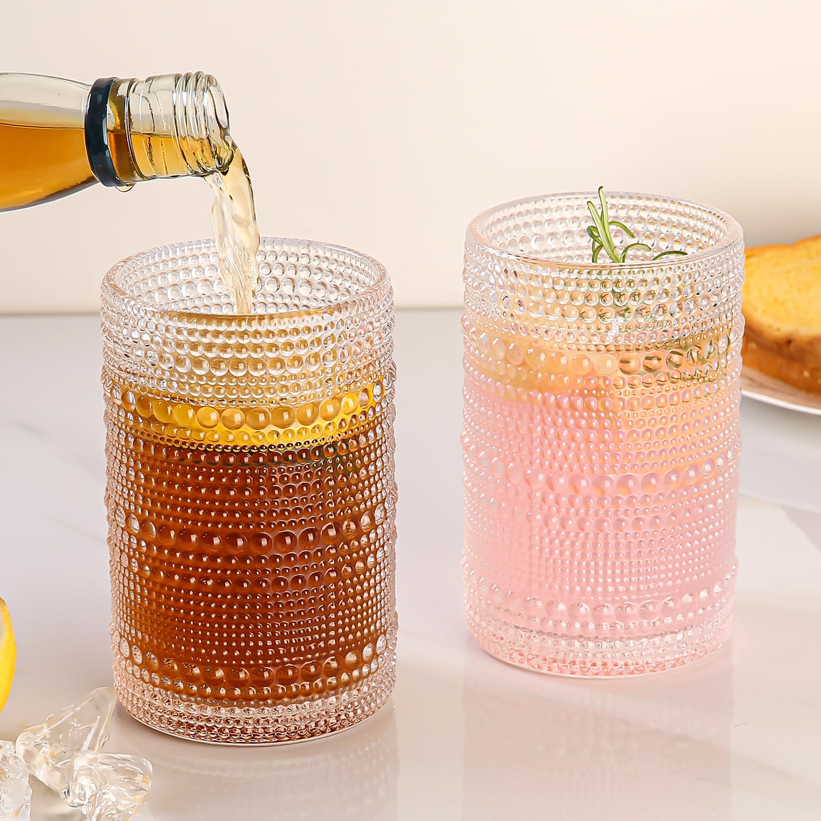 Vaso Amyoole para bebidas mixtas de 15oz, uso versátil en mesas.