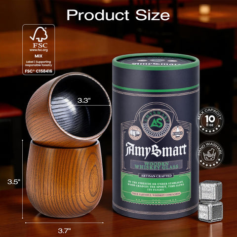 Vaso Amysmart de whisky mostrado en la mano para resaltar tamaño y diseño.