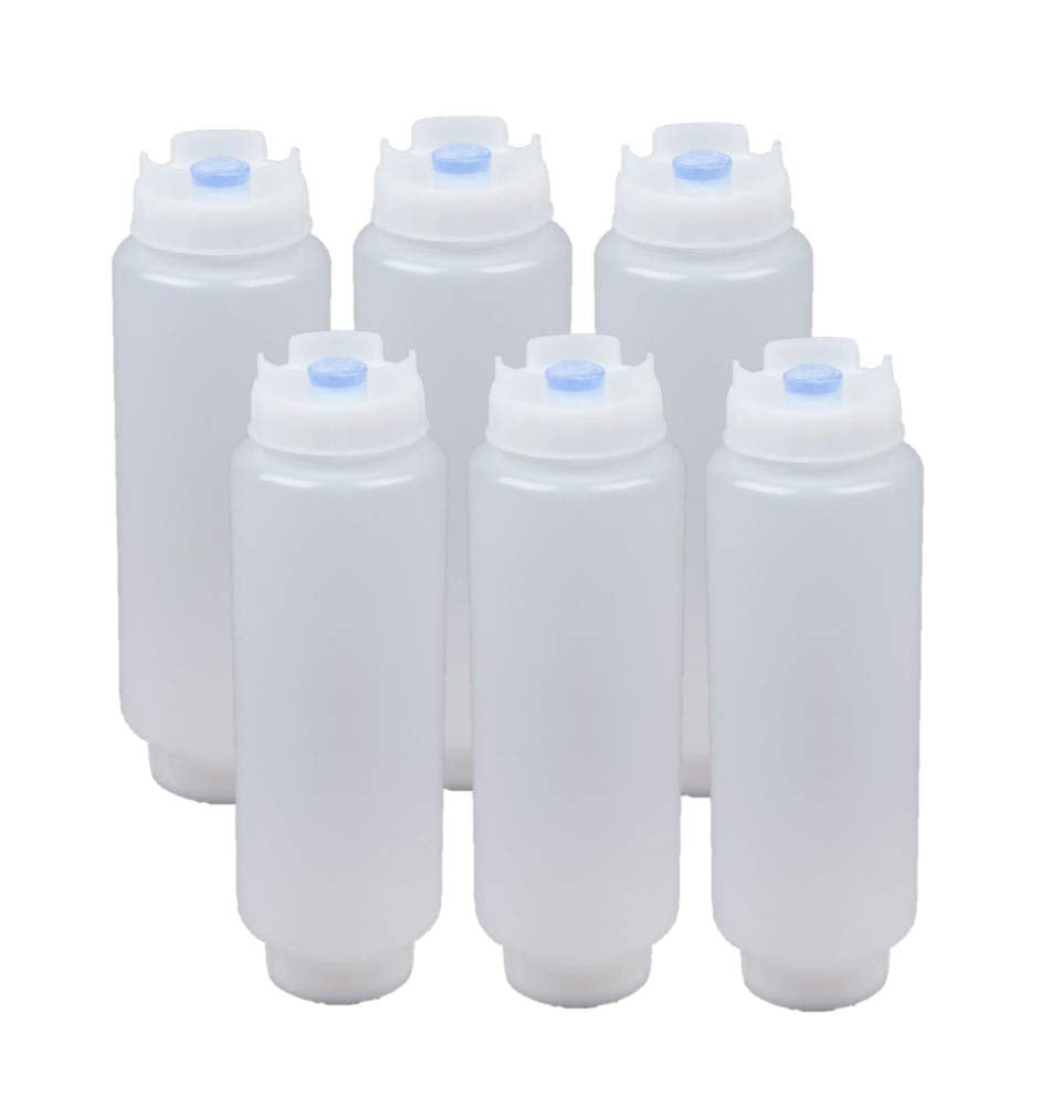 La botella dispensadora ANDRSAN FIFO con boquilla azul grande para condimentos espesos y sin goteo.