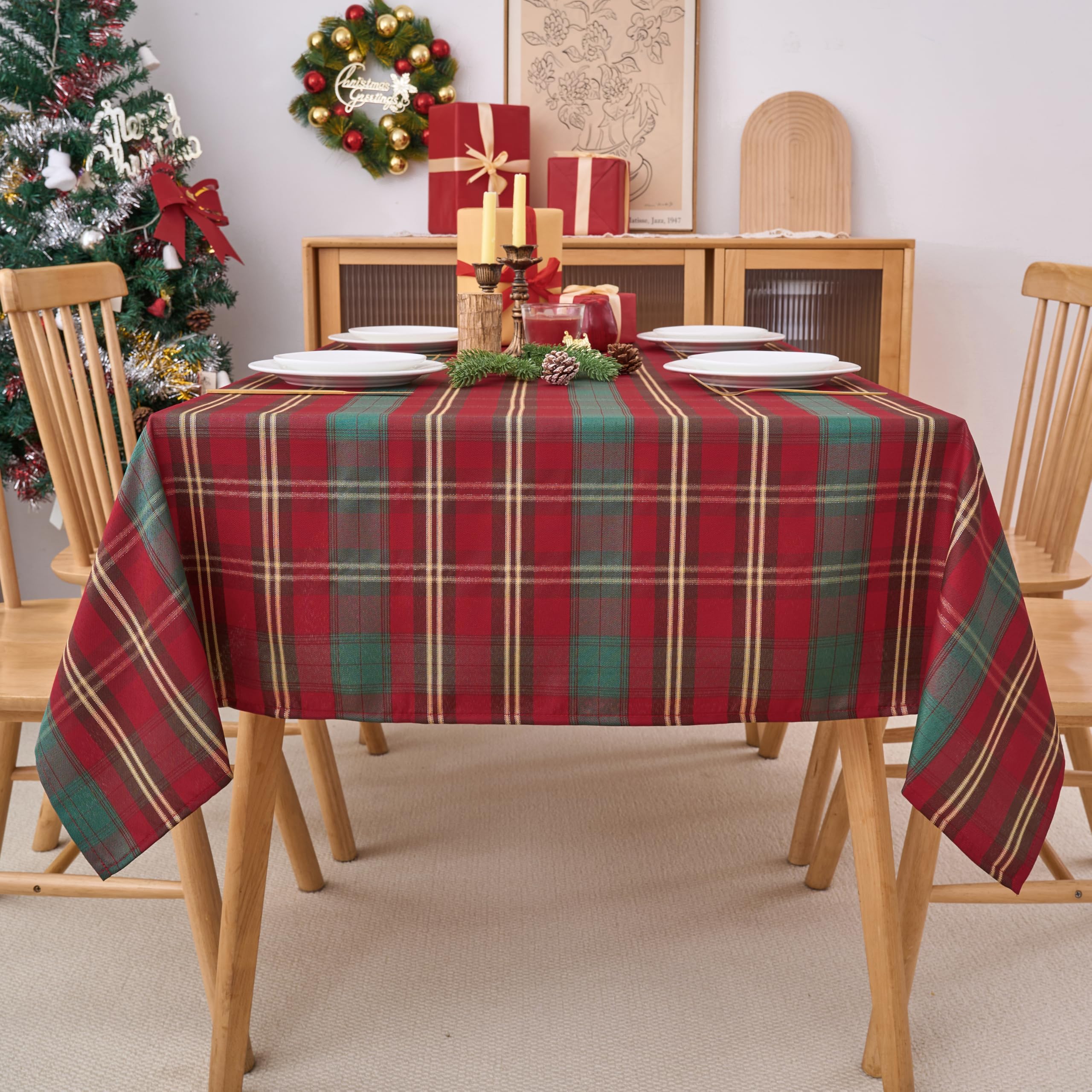 Mantel Anlass Navidad detalle cuadros oro, añade toque festivo y protección a la mesa.