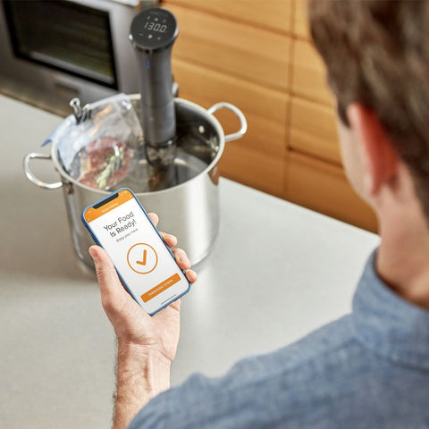 Anova Culinary Nano 2.0 con aplicación móvil para control remoto y resultados consistentes.