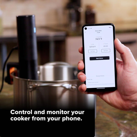 Anova Culinary Sous Vide Mini detalle de la pantalla para ajustes precisos.