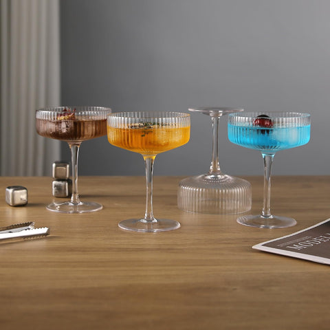 Conjunto de 6 copas para tu barra o mesa.