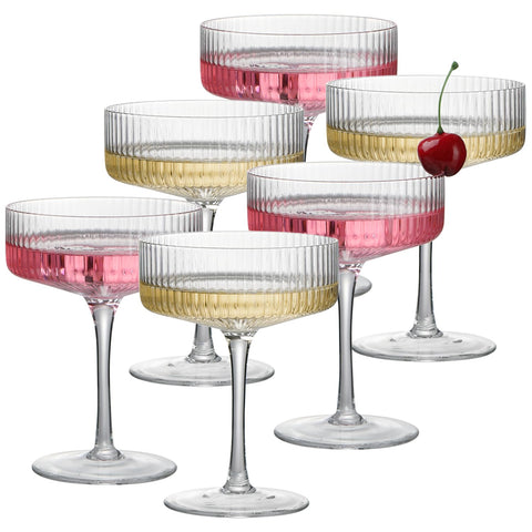 Copa acanalada AODEYU de 10 onzas para cócteles elegantes.