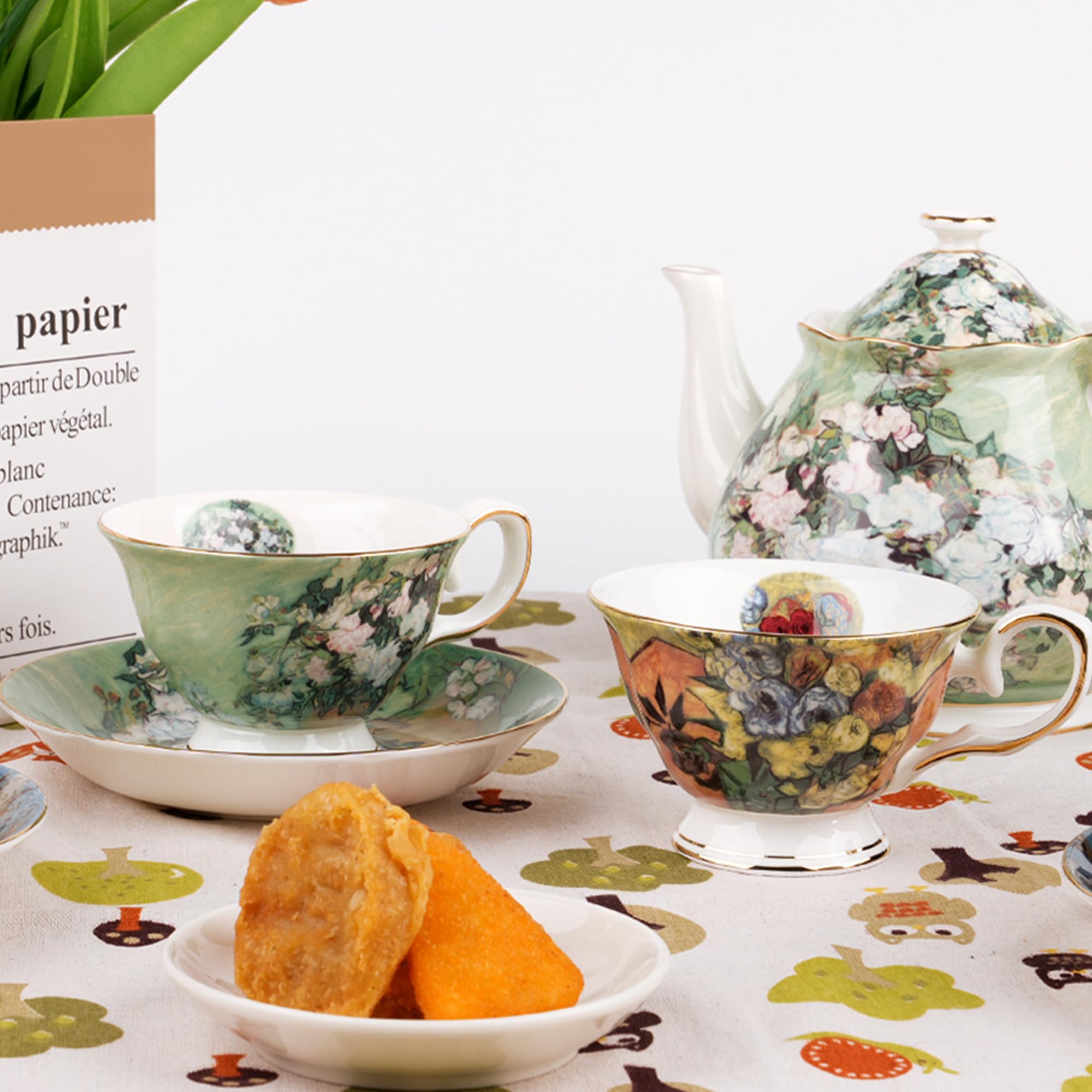 Diseño floral europeo AOTELIDA aporta elegancia a la mesa.