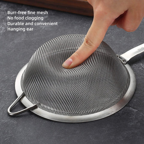 AOWOTO escurridor con mango ergonómico para manejo cómodo.