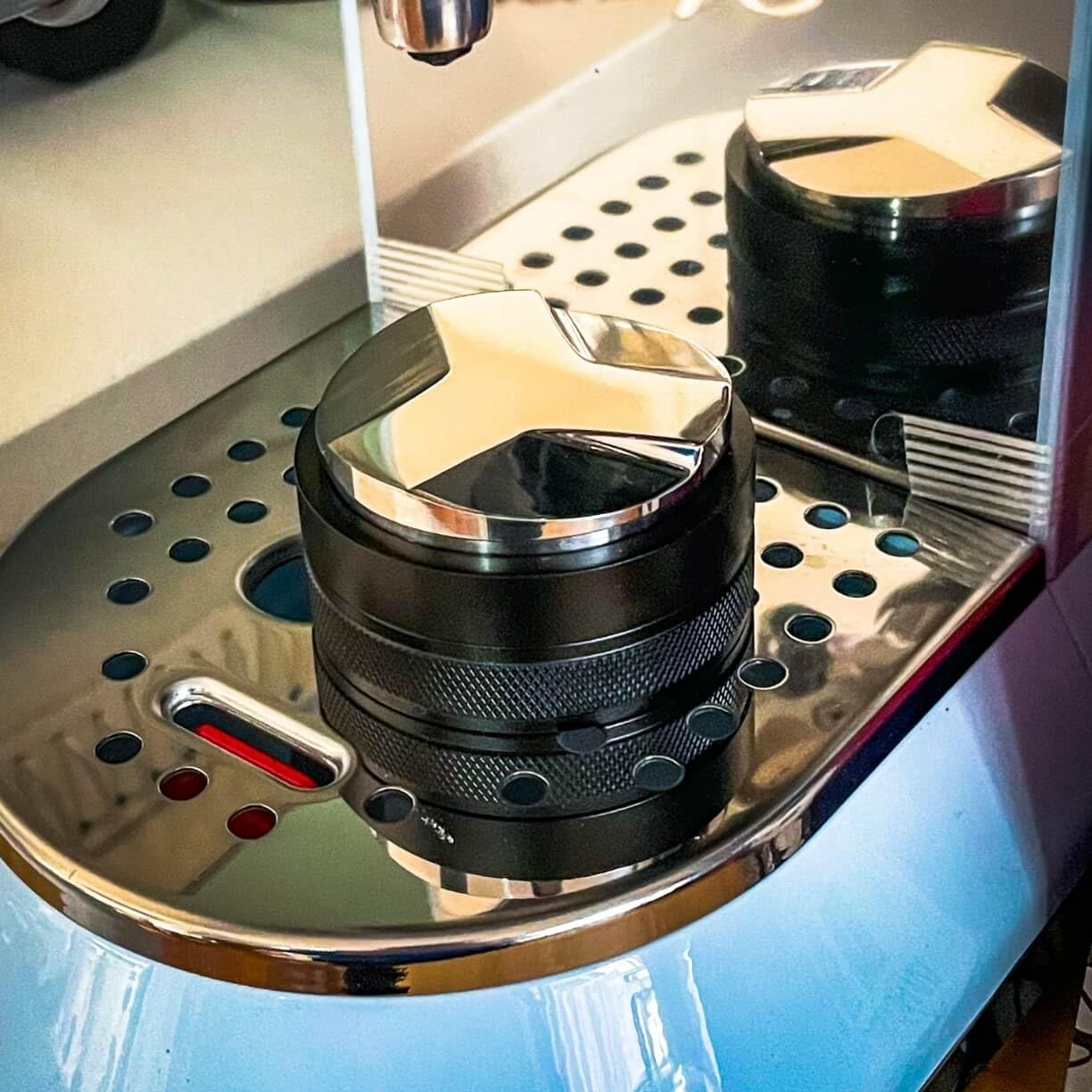 Apexstone distribuidor 51 mm diseño anticorrosión garantiza durabilidad.