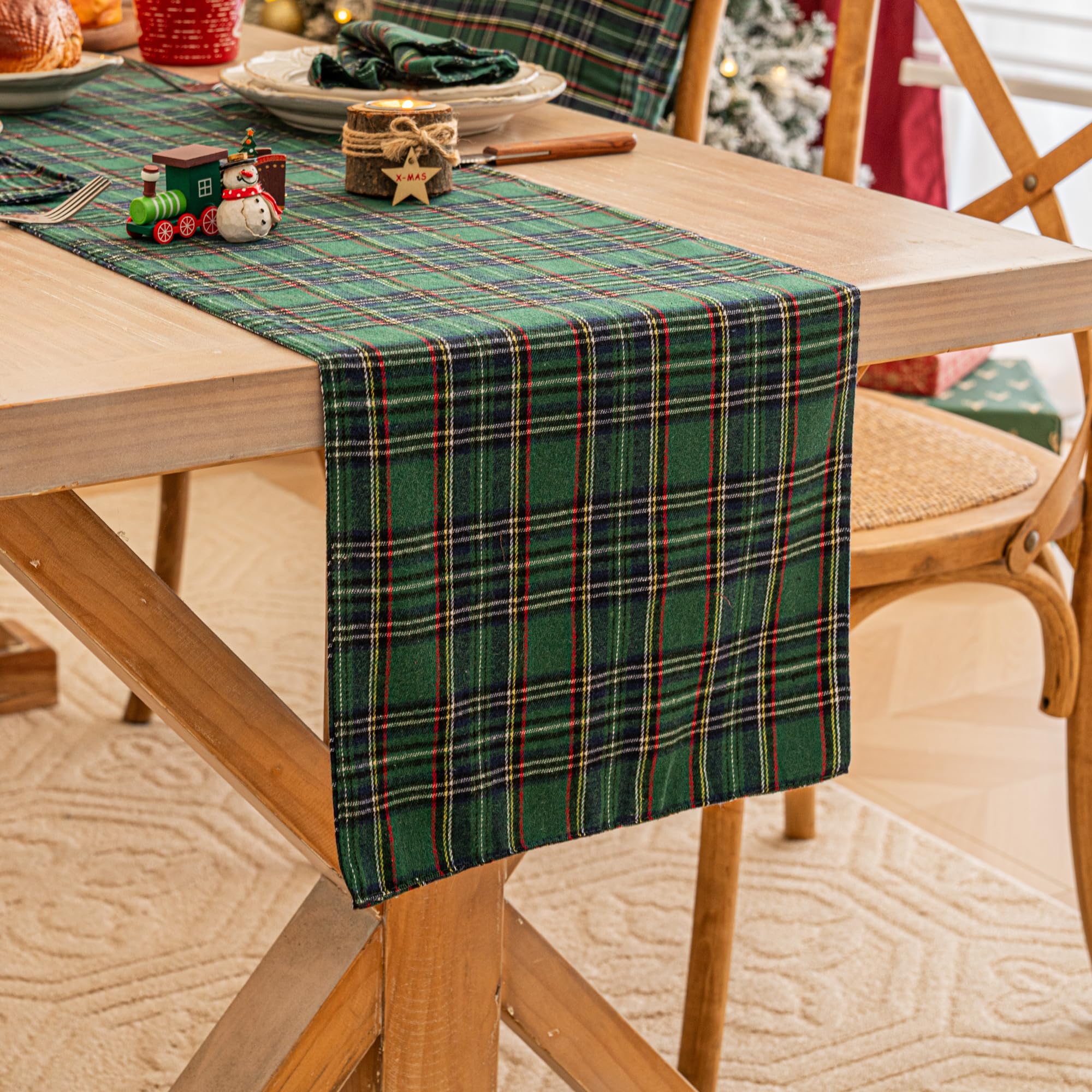 AQOTHES camino de mesa en comedor con decoración navideña