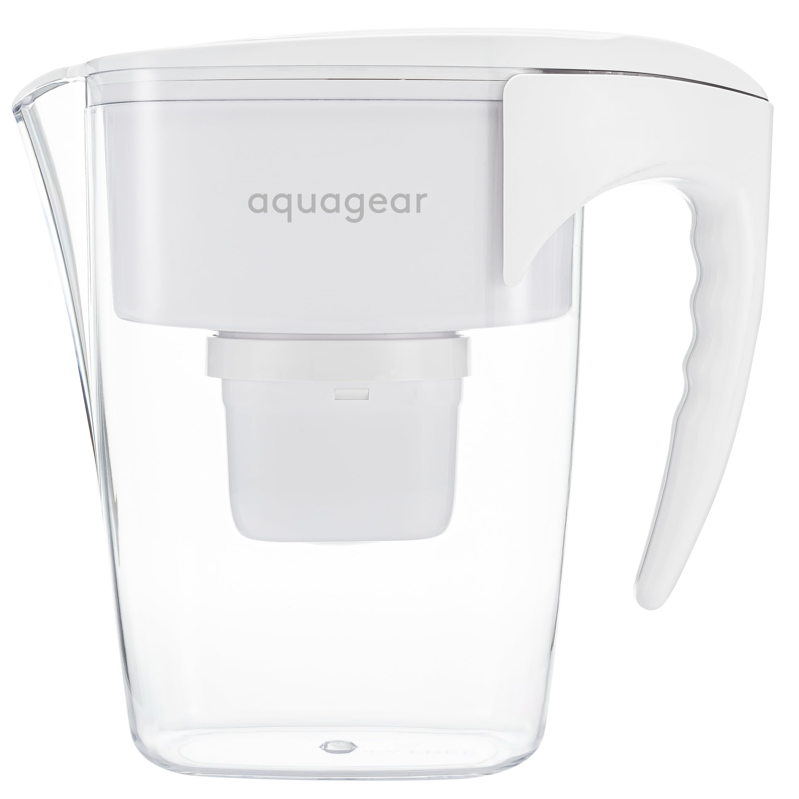 Aquagear Pitcher filtrando plomo para agua más segura.