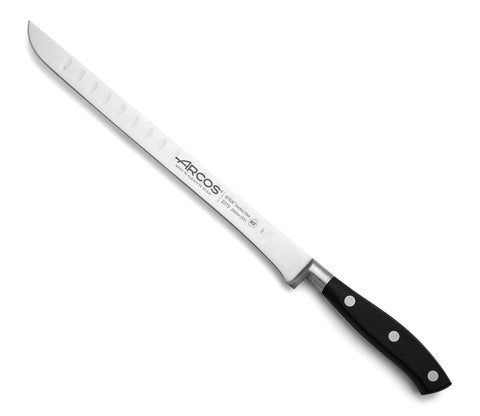 Cuchillo Arcos Nitrum para jamón, corte limpio y preciso en grandes piezas.