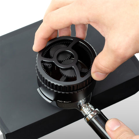 ARO Orbit PRO, acoplamiento magnético, agarre estable en portafiltros.