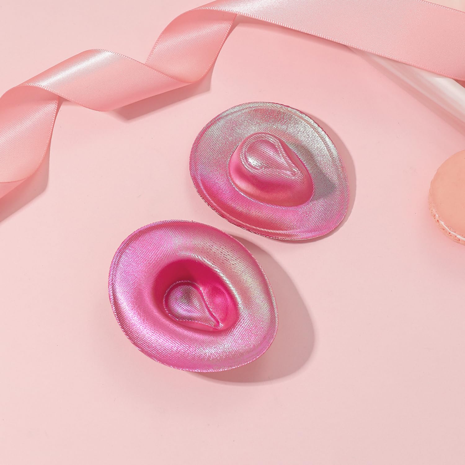 Artlunar vaso chupito rosa con sombrero vaquera, perfecto como detalle de celebración.