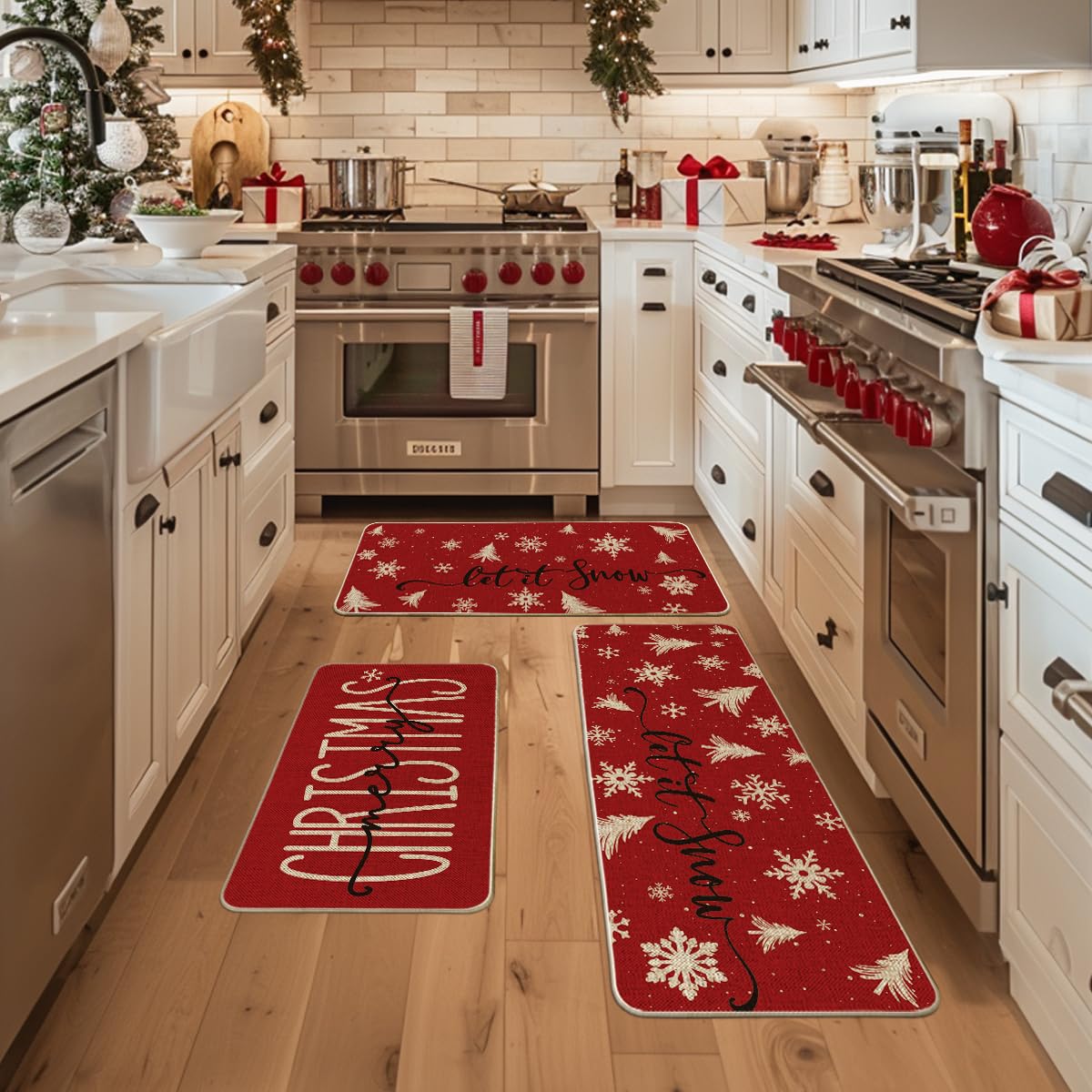 Patrón navideno en alfombras Artoid Mode, textura suave y detalles festivos para la cocina.