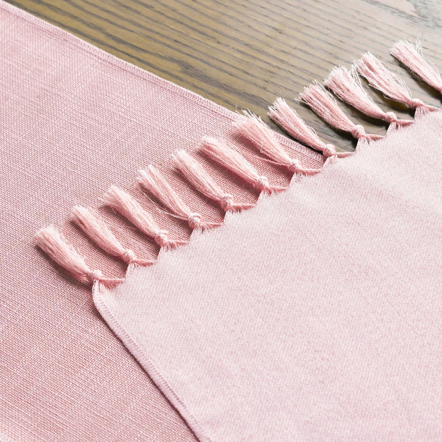 Artoid Mode configuracion de la mesa rosado lino mezcla: proteccion util y decorativa.