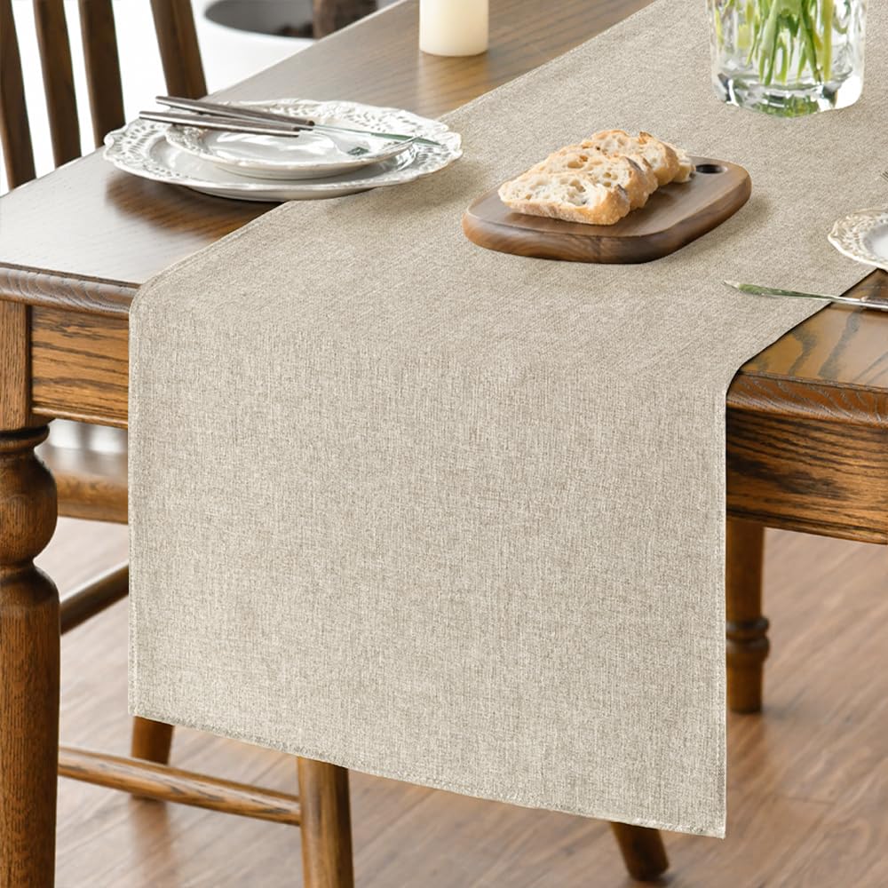 Artoid Mode corredor de mesa marrón claro protege la superficie y añade calidez.