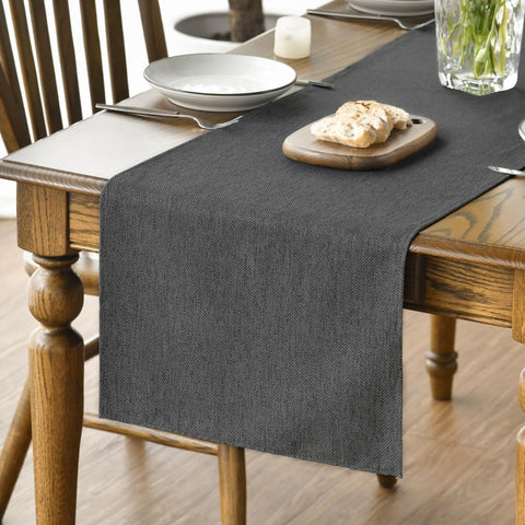 Artoid Mode cubre mantel gris 13x72, vista superior que protege la mesa con estilo