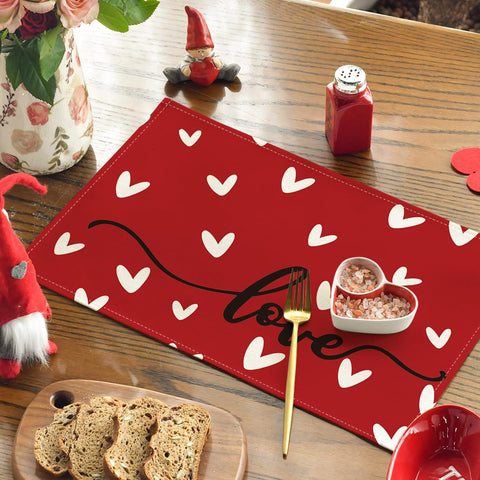 Artoid Mode corazones rojos, diseño vibrante para cenas diarias y celebraciones.