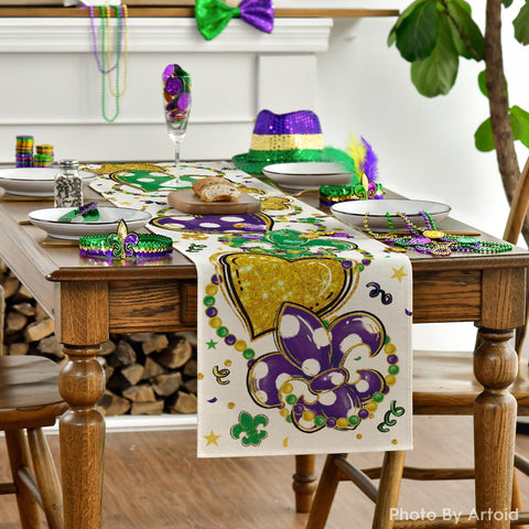 Mantel Artoid Mode Iris – diseño Iris y corazones para fiestas Mardi Gras.