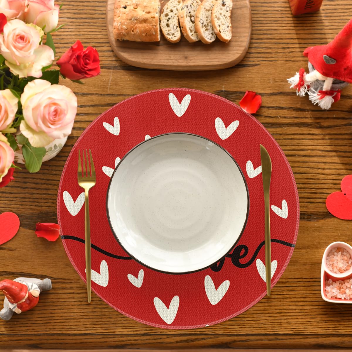 Artoid Mode Red Love salvamanteles redondo con diseño corazones aporta toque decorativo.
