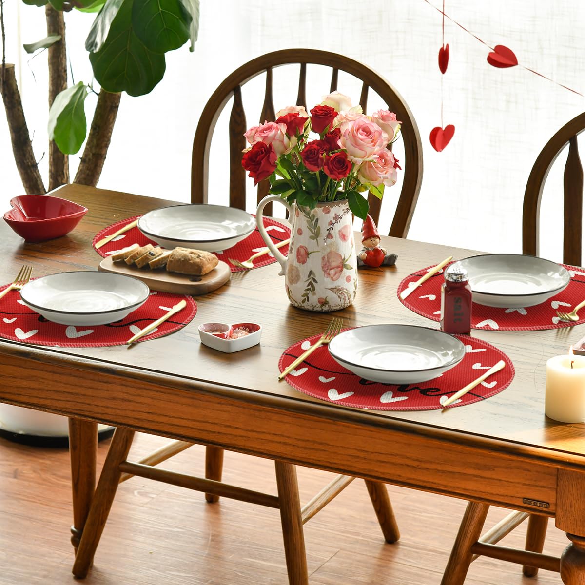 Artoid Mode Red Love salvamanteles uso interior y exterior, ideal para fiestas.