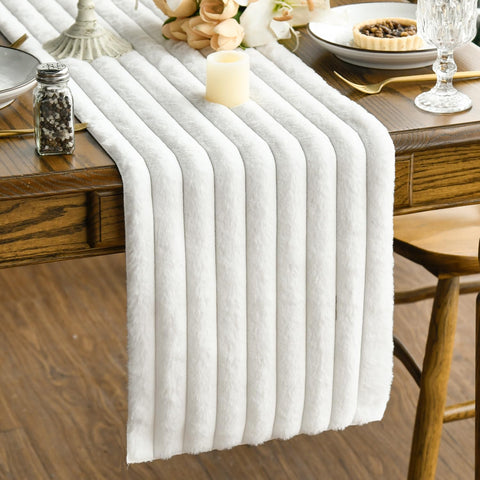 Artoid Mode runner de mesa felpa marfil jacquard, protección suave para la mesa durante cenas